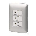 Placa armada 3 contactos aterrizados, plata, linea Italiana